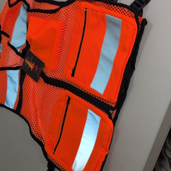 Public safety vest - Picture 4 of 5